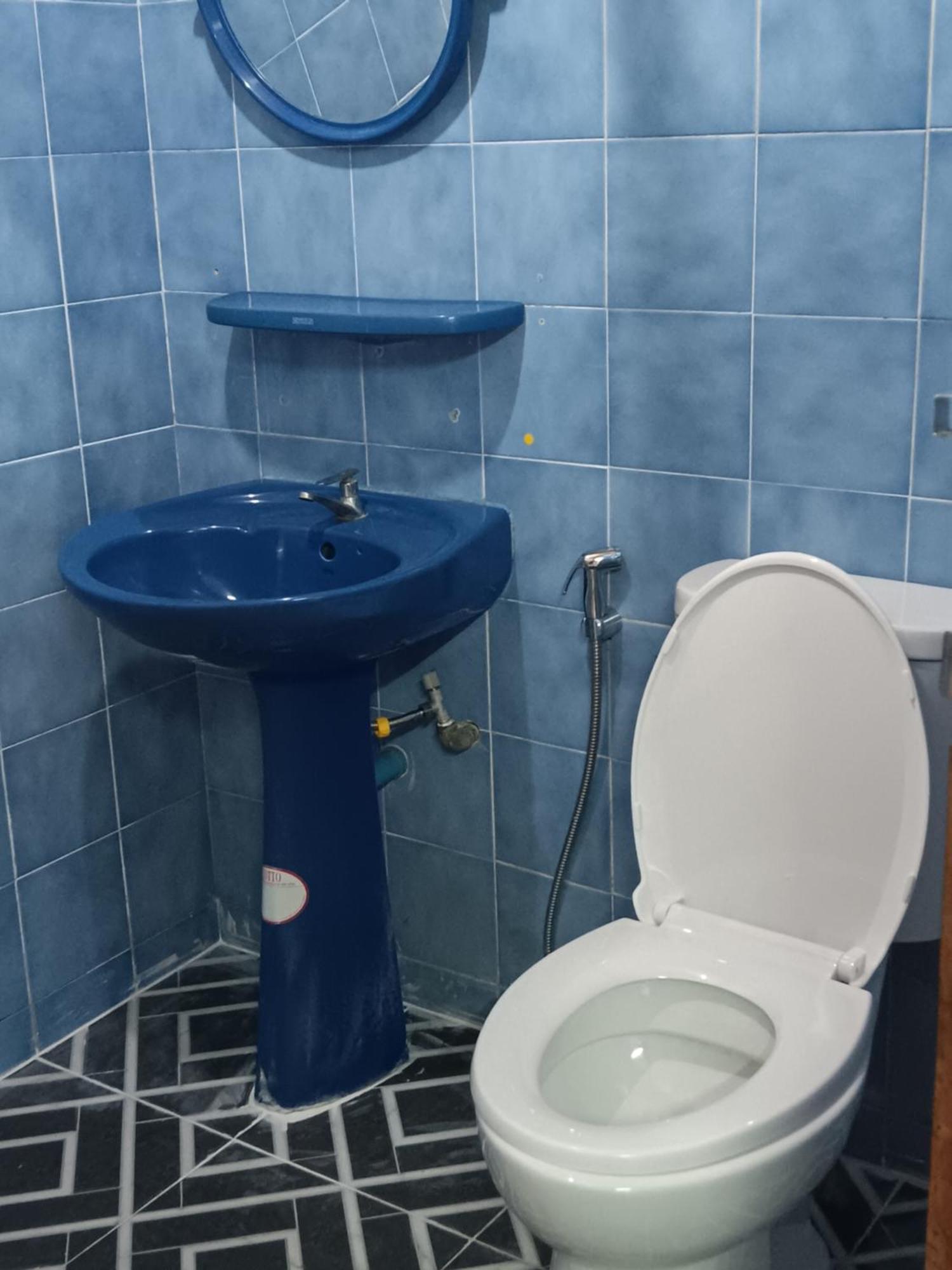 Hug Glur House Tour And Hostel (Adults Only) Chiang Mai Extérieur photo
