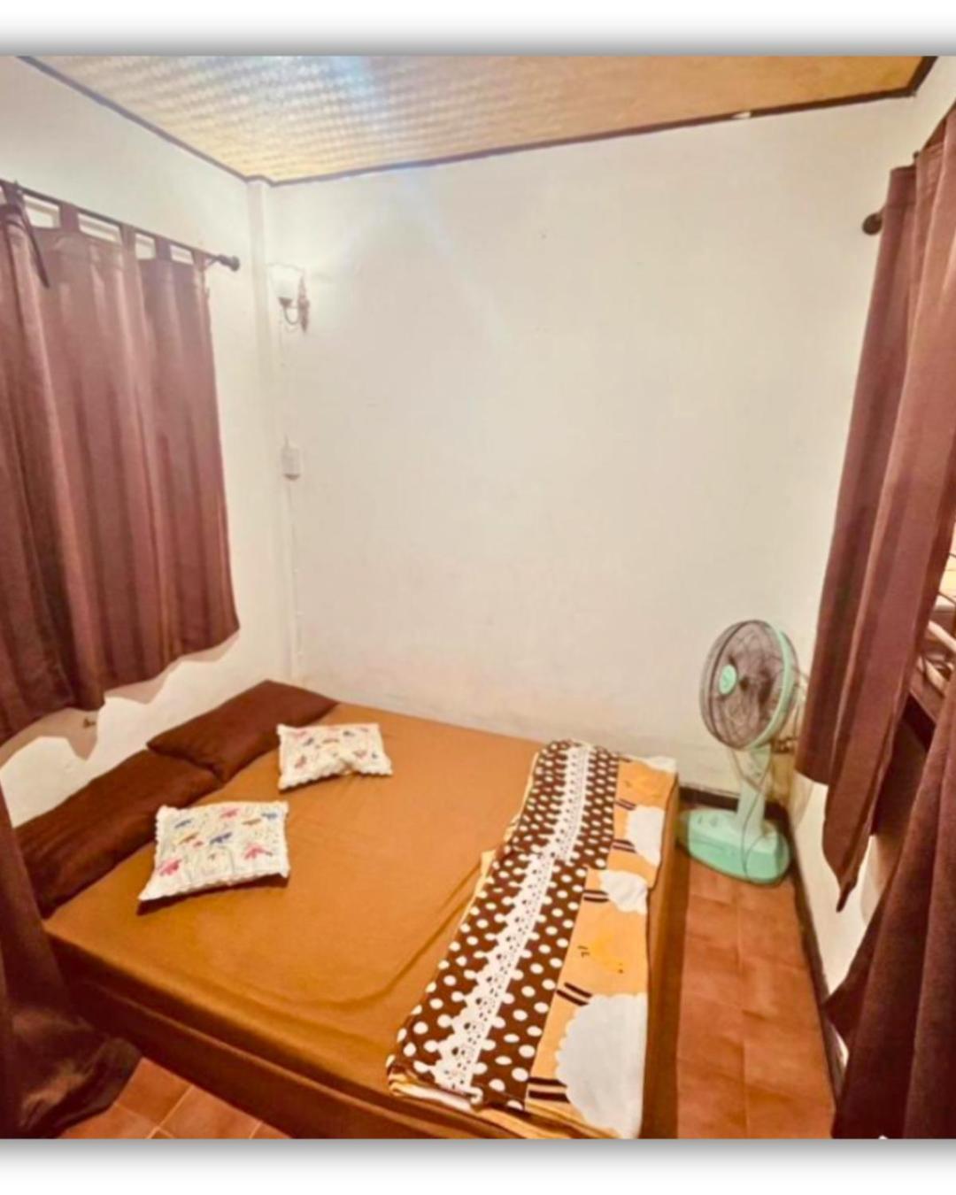 Hug Glur House Tour And Hostel (Adults Only) Chiang Mai Extérieur photo