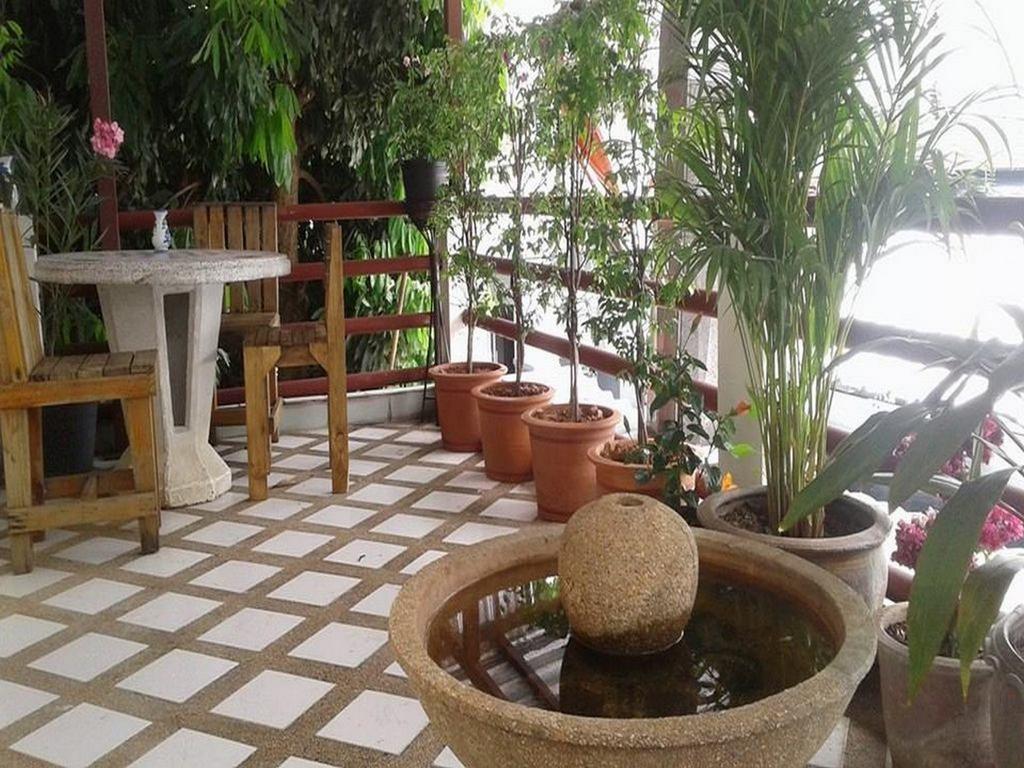 Hug Glur House Tour And Hostel (Adults Only) Chiang Mai Extérieur photo